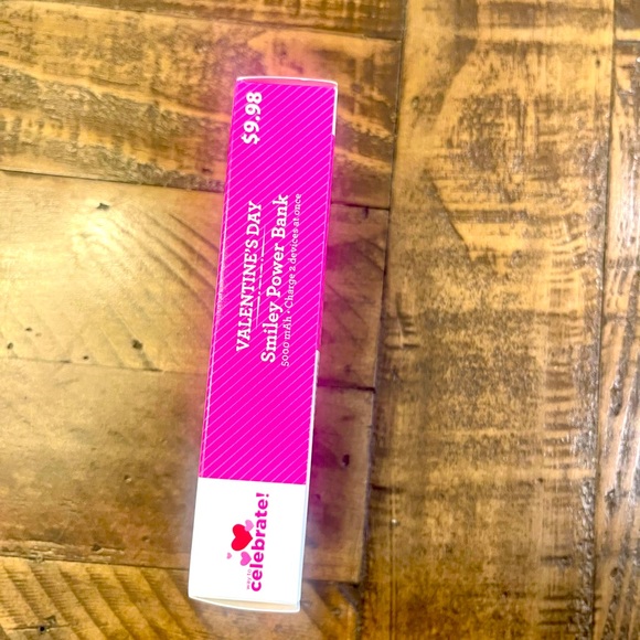 Pink Smiley Heart Power Bank w/ USB-C & USB-A Output Ports 😍💓 - Picture 3 of 4